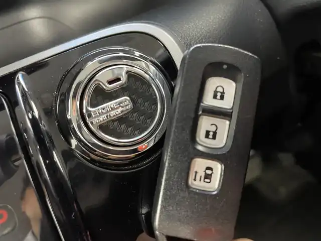ホンダ Ｎ ＢＯＸ カスタム G Lパッケージ 茨城県 2012(平24)年 10.5万km クリスタルブラックパール 社外SDナビ（KENWOOD）/ワンセグテレビ/DISC/USB/SD/DVD/前後ドライブレコーダー/社外フロアマット/スマートキー/アイドリングストップ/ABS/横滑り防止機能/オートライト/パワーステアリング/パワーウィンドウ