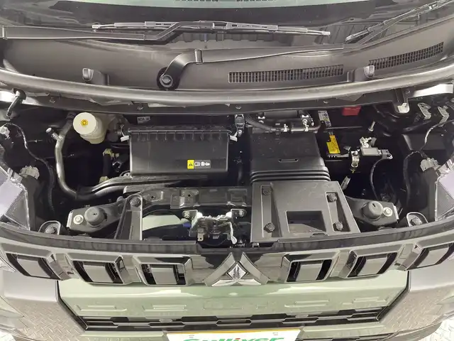 三菱 デリカミニ T プレミアム 神奈川県 2025(令7)年 0.1千km 緑Ⅱ 届出済未使用車/ターボ/サイドデカール/ルーフレール/2トーンカラー/純正9型ディスプレイオーディオ【DA22JM】/Androidauto　Applecarplay　AUX　USB　Bluetooth　IPOD/マルチアラウンドビューモニター/両側電動スライドドア【サンシェード】/デジタルルームミラー/e-アシスト/マイパイロット/衝突被害軽減ブレーキ/踏み間違い防止アシスト/車線逸脱警報システム/車線逸脱防止支援機能/前方衝突予測警報/標識認識機能/先行車発進通知/オートマチックハイビーム/ふらつき警報/レーダークルーズコントロール/車線維持支援機構/前後ソナー/アイドリングストップ/ハーフレザーシート/前席シートヒーター/革巻きステアリング/パドルシフト/ステアリングヒーター/ダウンヒルアシストコントロール/プラズマクラスター付リアサーキュレーター/電動パーキングブレーキ/AVH/プッシュスタート/スマートキー/LEDヘッド/フォグランプ/オートライト/純正リアスポイラー/純正15インチアルミホイール/取説　保証書　スペアキー