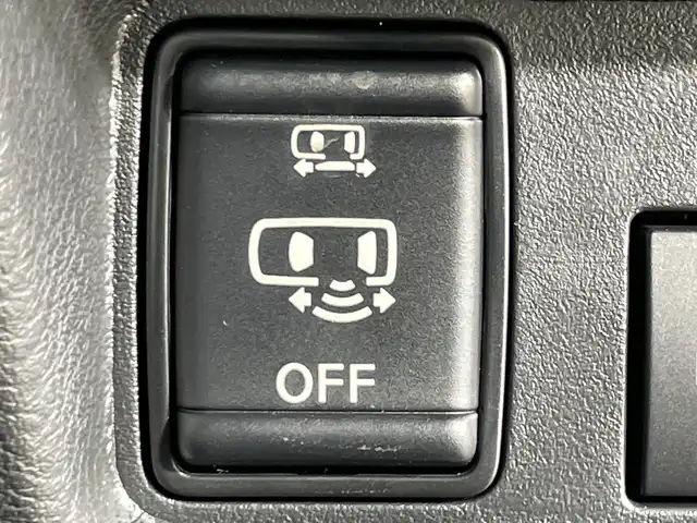 三菱 デリカミニ T プレミアム 神奈川県 2025(令7)年 0.1千km 緑Ⅱ 届出済未使用車/ターボ/サイドデカール/ルーフレール/2トーンカラー/純正9型ディスプレイオーディオ【DA22JM】/Androidauto　Applecarplay　AUX　USB　Bluetooth　IPOD/マルチアラウンドビューモニター/両側電動スライドドア【サンシェード】/デジタルルームミラー/e-アシスト/マイパイロット/衝突被害軽減ブレーキ/踏み間違い防止アシスト/車線逸脱警報システム/車線逸脱防止支援機能/前方衝突予測警報/標識認識機能/先行車発進通知/オートマチックハイビーム/ふらつき警報/レーダークルーズコントロール/車線維持支援機構/前後ソナー/アイドリングストップ/ハーフレザーシート/前席シートヒーター/革巻きステアリング/パドルシフト/ステアリングヒーター/ダウンヒルアシストコントロール/プラズマクラスター付リアサーキュレーター/電動パーキングブレーキ/AVH/プッシュスタート/スマートキー/LEDヘッド/フォグランプ/オートライト/純正リアスポイラー/純正15インチアルミホイール/取説　保証書　スペアキー