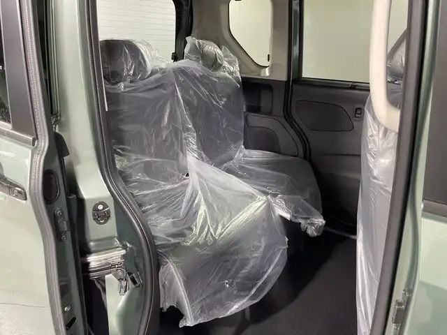 三菱 デリカミニ T プレミアム 神奈川県 2025(令7)年 0.1千km 緑Ⅱ 届出済未使用車/ターボ/サイドデカール/ルーフレール/2トーンカラー/純正9型ディスプレイオーディオ【DA22JM】/Androidauto　Applecarplay　AUX　USB　Bluetooth　IPOD/マルチアラウンドビューモニター/両側電動スライドドア【サンシェード】/デジタルルームミラー/e-アシスト/マイパイロット/衝突被害軽減ブレーキ/踏み間違い防止アシスト/車線逸脱警報システム/車線逸脱防止支援機能/前方衝突予測警報/標識認識機能/先行車発進通知/オートマチックハイビーム/ふらつき警報/レーダークルーズコントロール/車線維持支援機構/前後ソナー/アイドリングストップ/ハーフレザーシート/前席シートヒーター/革巻きステアリング/パドルシフト/ステアリングヒーター/ダウンヒルアシストコントロール/プラズマクラスター付リアサーキュレーター/電動パーキングブレーキ/AVH/プッシュスタート/スマートキー/LEDヘッド/フォグランプ/オートライト/純正リアスポイラー/純正15インチアルミホイール/取説　保証書　スペアキー