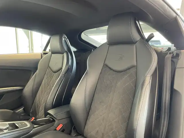 アウディ ＴＴクーペ Sラインコンペティション 愛知県 2020(令2)年 4万km 青 バーチャルコクピット　/マトリクスＬＥＤ　/ＭＭＩナビゲーション　/バックカメラ　/フルセグＴＶ　/Ｂｌｕｅｔｏｏｔｈ　/ハーフレザー　/シートヒーター　/ＬＫＡ　/ＢＳＭ　/クルーズコントロール/ドライブレコーダー　/ＥＴＣ２．０/プッシュスタート/アイドリングストップ/ウィンカーミラー