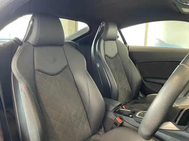 アウディ ＴＴクーペ Sラインコンペティション 愛知県 2020(令2)年 4万km 青 バーチャルコクピット　/マトリクスＬＥＤ　/ＭＭＩナビゲーション　/バックカメラ　/フルセグＴＶ　/Ｂｌｕｅｔｏｏｔｈ　/ハーフレザー　/シートヒーター　/ＬＫＡ　/ＢＳＭ　/クルーズコントロール/ドライブレコーダー　/ＥＴＣ２．０/プッシュスタート/アイドリングストップ/ウィンカーミラー