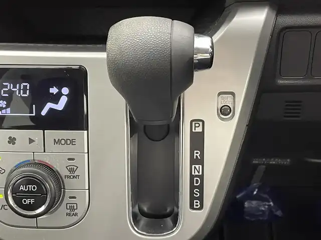 ダイハツ キャスト アクティバ X SAⅡ 群馬県 2016(平28)年 1.8万km ブラックマイカメタリック 社外７インチナビ　バックカメラ　オートライト　ベンチシート　コーナーセンサー　盗難防止装置　横滑り防止装置　社外フロアマット　ヘッドライトレベライザー　ＥＴＣ　スマートキー　プッシュスタート　禁煙車