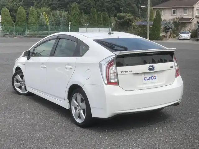トヨタ プリウス G ツーリングセレクション 埼玉県 2014(平26)年 12.2万km スーパーホワイトⅡ (株)IDOMが運営する【じしゃロン鳩ヶ谷店】の自社ローン専用車両になりますこちらは現金またはオートローンご利用時の価格です。自社ローンご希望の方は別途その旨お申付け下さい/純正SDナビ（NSZA-X64T）/フルセグテレビ/バックカメラ/プッシュスタート/ETC/レーダークルーズコントロール/純正17インチAW/純正LEDヘッドライト/ハーフレザーシート/スマートキー/革巻ステアリング/フォグランプ/ウインカーミラー