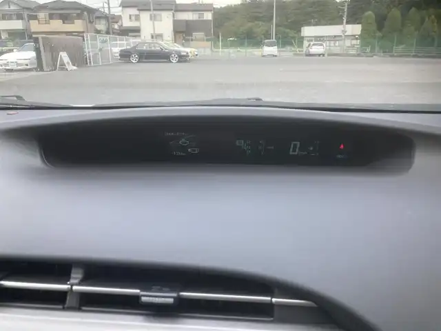 トヨタ プリウス G ツーリングセレクション 埼玉県 2014(平26)年 12.2万km スーパーホワイトⅡ (株)IDOMが運営する【じしゃロン鳩ヶ谷店】の自社ローン専用車両になりますこちらは現金またはオートローンご利用時の価格です。自社ローンご希望の方は別途その旨お申付け下さい/純正SDナビ（NSZA-X64T）/フルセグテレビ/バックカメラ/プッシュスタート/ETC/レーダークルーズコントロール/純正17インチAW/純正LEDヘッドライト/ハーフレザーシート/スマートキー/革巻ステアリング/フォグランプ/ウインカーミラー