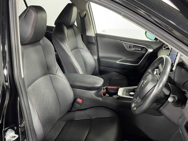 トヨタ ＲＡＶ４ アドベンチャー オフロードPKG 広島県 2021(令3)年 2.5万km アティチュードブラックマイカ TRDフロントバンパーガーニッシュ/TRDフロントロアガーニッシュ/TRD18インチアルミホイール/TRDマッドフラップ/モデリスタタフブレード/純正9型ディスプレイオーディオ（AppleCarPlay/AndroidAuto）/パノラミックビューモニター/黒革シート/パワーシート/シートヒーター/ベンチレーション/ステアリングヒーター/セーフティセンス/・プリクラッシュセーフティ/・レーントレーシングアシスト/・オートマチックハイビーム/・レーダークルーズコントロール/ブラインドスポットモニター/クリアランスソナー/ダウンヒルアシストコントロール/電動パーキングブレーキ/オートブレーキホールド/LEDヘッドランプ/ETC/USB入力端子