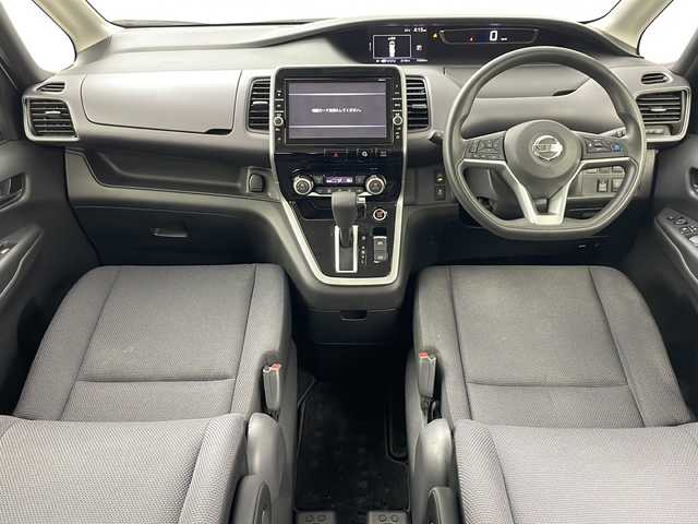 日産 セレナ X Vセレクション 道央・札幌 2018(平30)年 7.6万km カシミヤグレージュ ・4WD/・寒冷地仕様/・純正ナビ&CD&DVD&SD&BT&フルセグ/・両側パワースライドドア/・アラウンドビューモニター/・プロパイロット/・レーダークルーズコントロール/・パーキングアシスト/・デジタルインナーミラー/・純正前方ドライブレコーダー/・ステアリングスイッチ/・純正フロアマット/・LEDヘッドライト/・オートライト/・スマートキー