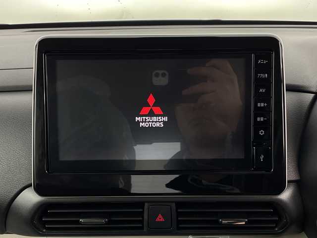 三菱 デリカミニ T プレミアム 新潟県 2025(令7)年 0.1千km 緑Ⅱ 4WD/MI-PILOT/純正9インチディスプレイオーディオ/Bluetooth/アラウンドビューモニター/両側パワースライド/レーダークルーズコントロール/LEDオートライト/ハーフレザーシート/シートヒーター/純正15インチアルミホイール/ルーフレール/デジタルインナーミラー/パドルシフト/電格ミラー/ウィンカーミラー/ステアリングヒーター/スマートキー