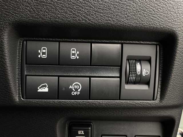 三菱 デリカミニ T プレミアム 新潟県 2025(令7)年 0.1千km 緑Ⅱ 4WD/MI-PILOT/純正9インチディスプレイオーディオ/Bluetooth/アラウンドビューモニター/両側パワースライド/レーダークルーズコントロール/LEDオートライト/ハーフレザーシート/シートヒーター/純正15インチアルミホイール/ルーフレール/デジタルインナーミラー/パドルシフト/電格ミラー/ウィンカーミラー/ステアリングヒーター/スマートキー