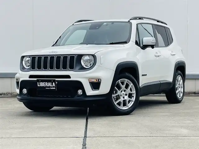 クライスラー・ジープ ジープ レネゲード リミテッド 東京都 2022(令4)年 0.4万km 白 純正ナビ/フルセグTV/Bluetooth接続/バックモニター/レザーシート/シートヒーター/ステアリングヒーター/アダプティブクルーズコントロール/ブラインドスポットモニター/レーンキープアシスト/衝突被害軽減ブレーキ/オートワイパー/アイドリングストップ/パークセンス/スマートキー/プッシュスタート/前後ドライブレコーダー