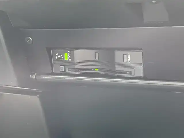 クライスラー・ジープ ジープ レネゲード リミテッド 東京都 2022(令4)年 0.4万km 白 純正ナビ/フルセグTV/Bluetooth接続/バックモニター/レザーシート/シートヒーター/ステアリングヒーター/アダプティブクルーズコントロール/ブラインドスポットモニター/レーンキープアシスト/衝突被害軽減ブレーキ/オートワイパー/アイドリングストップ/パークセンス/スマートキー/プッシュスタート/前後ドライブレコーダー