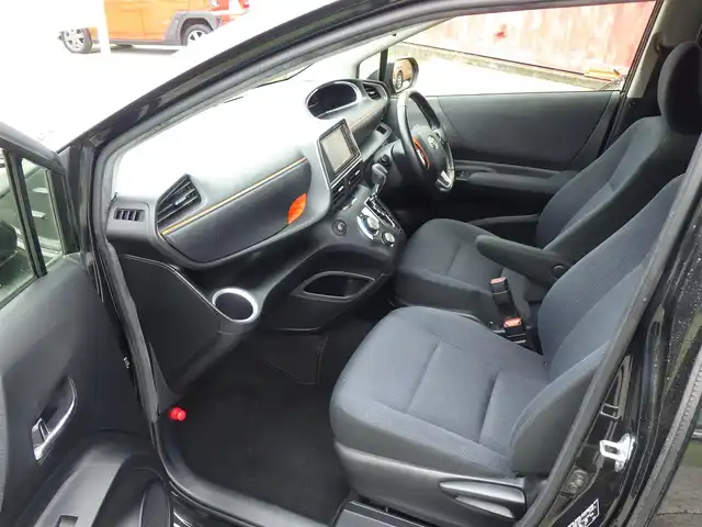 トヨタ シエンタ G 千葉県 2016(平28)年 5.2万km ブラックマイカ 185/60R15/モデリスタフロントフポイラー/両側パワースライドドア/純正SDナビ/ワンセグTV/【CD再生機能　Bluetooth接続】/バックカメラ/革巻きステアリング/ETC/LEDヘッドライト/ウインカーミラー/スマートキー