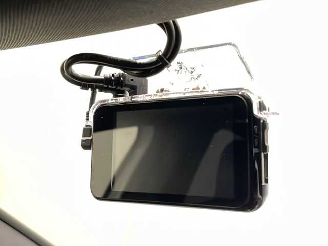 メルセデス・ベンツ Ａ１８０ スポーツ 新潟県 2015(平27)年 8.6万km カルサイトホワイト レーダーセーフティパッケージ/-ブラインドスポットアシスト/-ディストロニックプラス/-CPAプラス/-PRE SAFE/純正HDDナビ/フルセグTV/BLITZ車高調/リアウィング/ETC