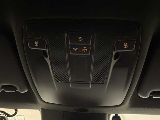 メルセデス・ベンツ Ａ１８０ スポーツ 新潟県 2015(平27)年 8.6万km カルサイトホワイト レーダーセーフティパッケージ/-ブラインドスポットアシスト/-ディストロニックプラス/-CPAプラス/-PRE SAFE/純正HDDナビ/フルセグTV/BLITZ車高調/リアウィング/ETC