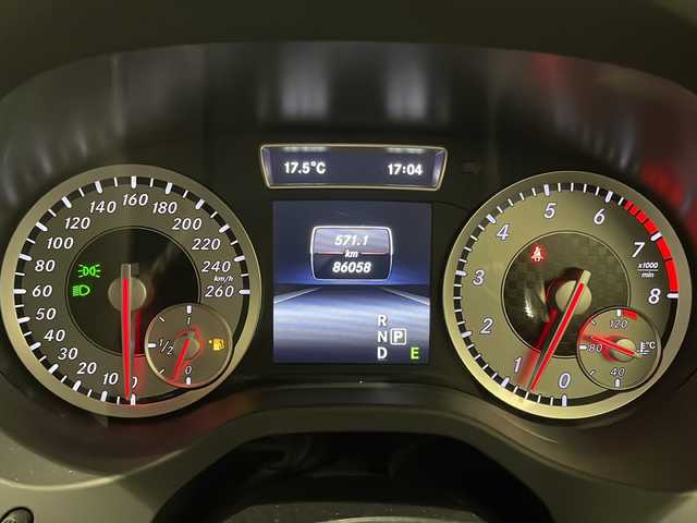 メルセデス・ベンツ Ａ１８０ スポーツ 新潟県 2015(平27)年 8.6万km カルサイトホワイト レーダーセーフティパッケージ/-ブラインドスポットアシスト/-ディストロニックプラス/-CPAプラス/-PRE SAFE/純正HDDナビ/フルセグTV/BLITZ車高調/リアウィング/ETC