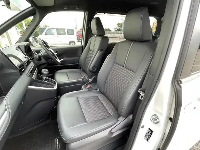トヨタ ノア S－Z 宮崎県 2023(令5)年 1.3万km ホワイトパールクリスタルシャイン ワンオーナー/純正ナビ/(AM.FM.Bluetooth.DVD.CD)/バックカメラ/クリアランスソナー/両側パワースライドドア/シートヒーター/ハーフレザー/レーダークルーズコントロール/プリクラッシュセーフティー/LEDライト/ドアバイザー/純正フロアマット/純正ユニバーサルステップ/スマートキー/スペアキー