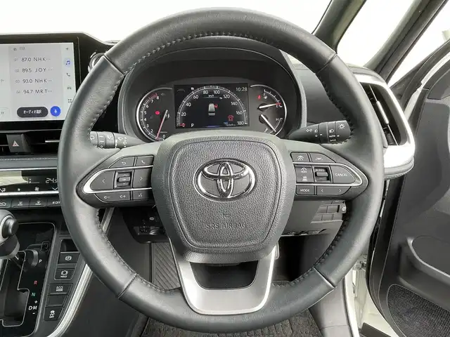 トヨタ ノア S－Z 宮崎県 2023(令5)年 1.3万km ホワイトパールクリスタルシャイン ワンオーナー/純正ナビ/(AM.FM.Bluetooth.DVD.CD)/バックカメラ/クリアランスソナー/両側パワースライドドア/シートヒーター/ハーフレザー/レーダークルーズコントロール/プリクラッシュセーフティー/LEDライト/ドアバイザー/純正フロアマット/純正ユニバーサルステップ/スマートキー/スペアキー
