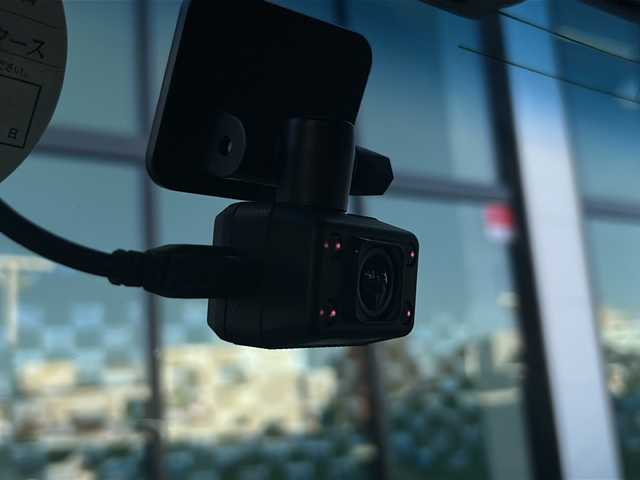 ホンダ Ｎ ＢＯＸ G L ターボ ホンダセンシング 長野県 2020(令2)年 3.5万km ルナシルバーM 禁煙車/4WD/ターボ/社外ナビ【AVIC-RZ003】/(Bluetooth/SD)/ホンダセンシング/・衝突軽減ブレーキ/・誤発進抑制機能/・歩行者事故低減ステアリング/・路外逸脱抑制機能/・アダプティブクルーズコントロール/・車線維持支援システム/・先行車発進お知らせ機能/・標識認識機能/・後方誤発進抑制機能/・オートハイビーム/バックカメラ/ビルトインETC/両側パワースライドドア/ドライブレコーダー/シートヒーター/革巻きステアリング/パドルシフト/ステアリングスイッチ/リアサンシェード/ベンチシート/LEDヘッドライト/オートライト/スマートキー/Pスタート/電動格納ミラー