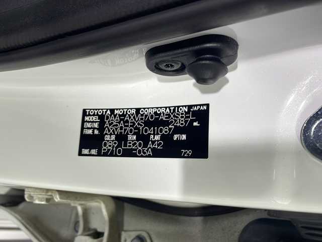 トヨタ カムリ WSレザーパッケージ 沖縄県 2019(平31)年 4.7万km プラチナホワイトパールマイカ 禁煙車　/純正８インチナビ[B9108]　/（フルセグTV CD DVD Bluetooth）/ムーンルーフ　/バックカメラ　/前方ドライブレコーダー　/電動パーキングブレーキ　/Toyota Safety Sense/・PCS（プリクラッシュセーフティ）/・LDA（レーンディパーチャーアラート）/・AHB（オートマチックハイビーム）/ＨＵＤ（ヘッドアップディスプレイ）　/ＢＳＭ（ブラインドスポットモニター）　/ＡＣ１００Ｖ　/ビルトインＥＴＣ　/レザーシート/パワーシート/シートヒーター