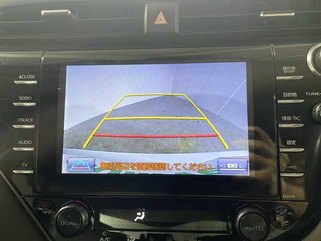 トヨタ カムリ WSレザーパッケージ 沖縄県 2019(平31)年 4.7万km プラチナホワイトパールマイカ 禁煙車　/純正８インチナビ[B9108]　/（フルセグTV CD DVD Bluetooth）/ムーンルーフ　/バックカメラ　/前方ドライブレコーダー　/電動パーキングブレーキ　/Toyota Safety Sense/・PCS（プリクラッシュセーフティ）/・LDA（レーンディパーチャーアラート）/・AHB（オートマチックハイビーム）/ＨＵＤ（ヘッドアップディスプレイ）　/ＢＳＭ（ブラインドスポットモニター）　/ＡＣ１００Ｖ　/ビルトインＥＴＣ　/レザーシート/パワーシート/シートヒーター