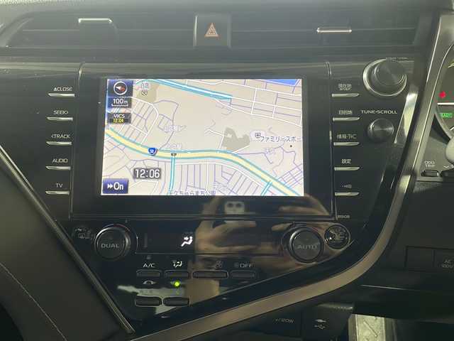 トヨタ カムリ WSレザーパッケージ 沖縄県 2019(平31)年 4.7万km プラチナホワイトパールマイカ 禁煙車　/純正８インチナビ[B9108]　/（フルセグTV CD DVD Bluetooth）/ムーンルーフ　/バックカメラ　/前方ドライブレコーダー　/電動パーキングブレーキ　/Toyota Safety Sense/・PCS（プリクラッシュセーフティ）/・LDA（レーンディパーチャーアラート）/・AHB（オートマチックハイビーム）/ＨＵＤ（ヘッドアップディスプレイ）　/ＢＳＭ（ブラインドスポットモニター）　/ＡＣ１００Ｖ　/ビルトインＥＴＣ　/レザーシート/パワーシート/シートヒーター