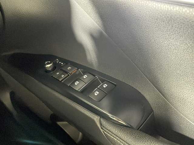 トヨタ カムリ WSレザーパッケージ 沖縄県 2019(平31)年 4.7万km プラチナホワイトパールマイカ 禁煙車　/純正８インチナビ[B9108]　/（フルセグTV CD DVD Bluetooth）/ムーンルーフ　/バックカメラ　/前方ドライブレコーダー　/電動パーキングブレーキ　/Toyota Safety Sense/・PCS（プリクラッシュセーフティ）/・LDA（レーンディパーチャーアラート）/・AHB（オートマチックハイビーム）/ＨＵＤ（ヘッドアップディスプレイ）　/ＢＳＭ（ブラインドスポットモニター）　/ＡＣ１００Ｖ　/ビルトインＥＴＣ　/レザーシート/パワーシート/シートヒーター