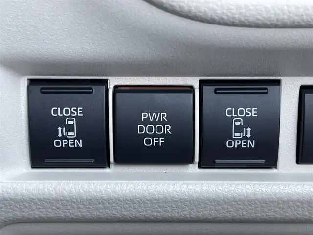 トヨタ シエンタ Z 東京都 2023(令5)年 1.8万km アーバンカーキ 純正10.5型ナビ/バックカメラ/両側電動スライドドア/ETC/フルセグTV/Bluetooth/CD/DVD/innoルーフキャリア/ドライブレコーダー/スマートキー/純正バイザー/社外マット/ブラインドスポットモニター/衝突軽減装置/車線逸脱警報装置/横滑り防止装置