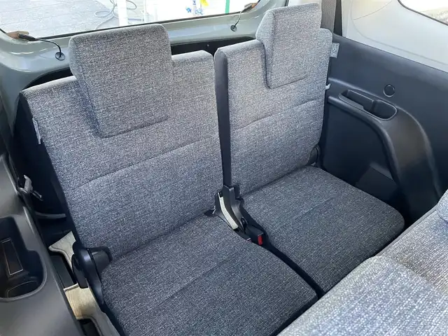 トヨタ シエンタ Z 東京都 2023(令5)年 1.8万km アーバンカーキ 純正10.5型ナビ/バックカメラ/両側電動スライドドア/ETC/フルセグTV/Bluetooth/CD/DVD/innoルーフキャリア/ドライブレコーダー/スマートキー/純正バイザー/社外マット/ブラインドスポットモニター/衝突軽減装置/車線逸脱警報装置/横滑り防止装置