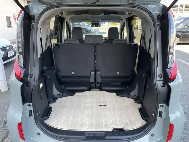 トヨタ シエンタ Z 東京都 2023(令5)年 1.8万km アーバンカーキ 純正10.5型ナビ/バックカメラ/両側電動スライドドア/ETC/フルセグTV/Bluetooth/CD/DVD/innoルーフキャリア/ドライブレコーダー/スマートキー/純正バイザー/社外マット/ブラインドスポットモニター/衝突軽減装置/車線逸脱警報装置/横滑り防止装置