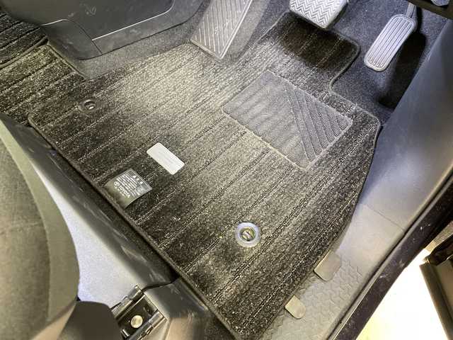 トヨタ ノア G 群馬県 2024(令6)年 1.6万km スパークリングブラックパールクリスタルシャイン 純正１０．５型ナビ　バックカメラ　ＣＤ／ＤＶＤデッキ　ユニバーサルステップ　快適利便パッケージＭｉｄ　ビルトインＥＴＣ２．０　ワンタッチスイッチ付両側電動スライドドア　トヨタセーフティセンス　禁煙