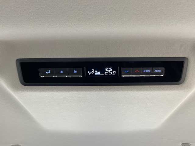 トヨタ ノア G 群馬県 2024(令6)年 1.6万km スパークリングブラックパールクリスタルシャイン 純正１０．５型ナビ　バックカメラ　ＣＤ／ＤＶＤデッキ　ユニバーサルステップ　快適利便パッケージＭｉｄ　ビルトインＥＴＣ２．０　ワンタッチスイッチ付両側電動スライドドア　トヨタセーフティセンス　禁煙