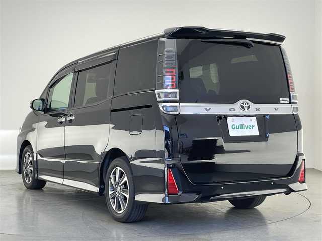 トヨタ ヴォクシー ZS 煌Ⅲ 三重県 2020(令2)年 2.7万km ブラック 純正ナビ　フルセグＴＶ　Ｂｌｕｅｔｏｏｔｈ　バックカメラ　両側パワースライドドア　ＥＴＣ　セーフティセンス　衝突軽減　レーンアラート　コーナーセンサー　クルコン　ＬＥＤライト　オートハイビーム　アイドリングストップ　前後ドラレコ　禁煙車