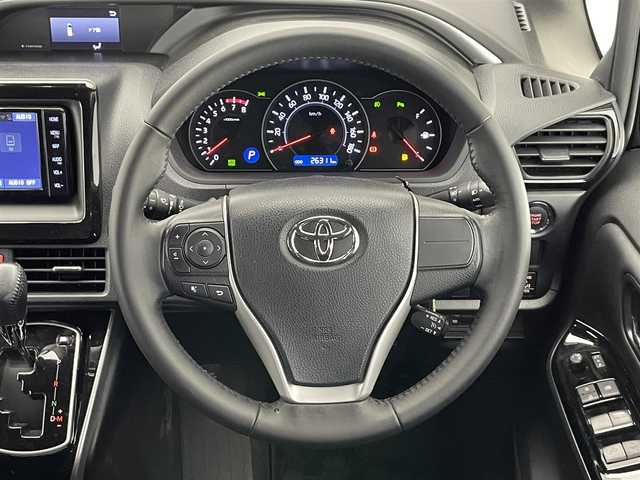 トヨタ ヴォクシー ZS 煌Ⅲ 三重県 2020(令2)年 2.7万km ブラック 純正ナビ　フルセグＴＶ　Ｂｌｕｅｔｏｏｔｈ　バックカメラ　両側パワースライドドア　ＥＴＣ　セーフティセンス　衝突軽減　レーンアラート　コーナーセンサー　クルコン　ＬＥＤライト　オートハイビーム　アイドリングストップ　前後ドラレコ　禁煙車