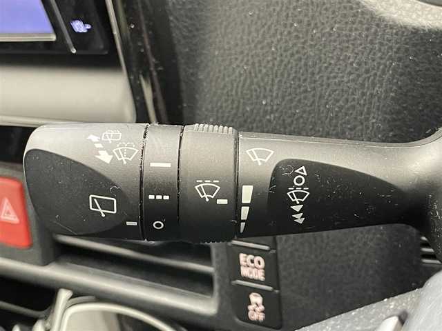 トヨタ ヴォクシー ZS 煌Ⅲ 三重県 2020(令2)年 2.7万km ブラック 純正ナビ　フルセグＴＶ　Ｂｌｕｅｔｏｏｔｈ　バックカメラ　両側パワースライドドア　ＥＴＣ　セーフティセンス　衝突軽減　レーンアラート　コーナーセンサー　クルコン　ＬＥＤライト　オートハイビーム　アイドリングストップ　前後ドラレコ　禁煙車