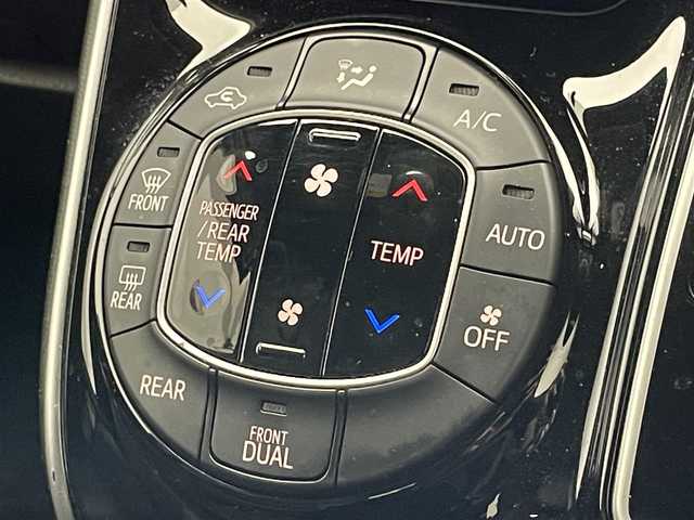 トヨタ ヴォクシー ZS 煌Ⅲ 三重県 2020(令2)年 2.7万km ブラック 純正ナビ　フルセグＴＶ　Ｂｌｕｅｔｏｏｔｈ　バックカメラ　両側パワースライドドア　ＥＴＣ　セーフティセンス　衝突軽減　レーンアラート　コーナーセンサー　クルコン　ＬＥＤライト　オートハイビーム　アイドリングストップ　前後ドラレコ　禁煙車
