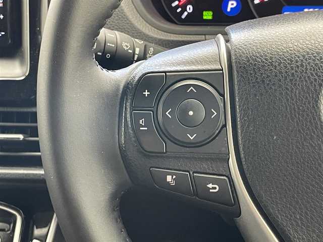 トヨタ ヴォクシー ZS 煌Ⅲ 三重県 2020(令2)年 2.7万km ブラック 純正ナビ　フルセグＴＶ　Ｂｌｕｅｔｏｏｔｈ　バックカメラ　両側パワースライドドア　ＥＴＣ　セーフティセンス　衝突軽減　レーンアラート　コーナーセンサー　クルコン　ＬＥＤライト　オートハイビーム　アイドリングストップ　前後ドラレコ　禁煙車