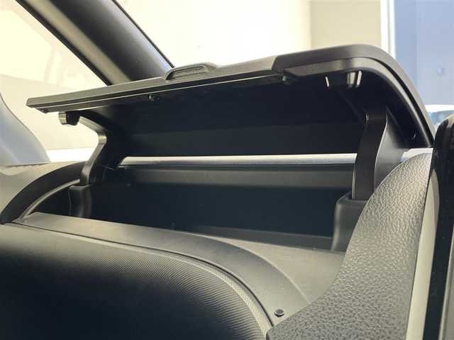 トヨタ ヴォクシー ZS 煌Ⅲ 三重県 2020(令2)年 2.7万km ブラック 純正ナビ　フルセグＴＶ　Ｂｌｕｅｔｏｏｔｈ　バックカメラ　両側パワースライドドア　ＥＴＣ　セーフティセンス　衝突軽減　レーンアラート　コーナーセンサー　クルコン　ＬＥＤライト　オートハイビーム　アイドリングストップ　前後ドラレコ　禁煙車