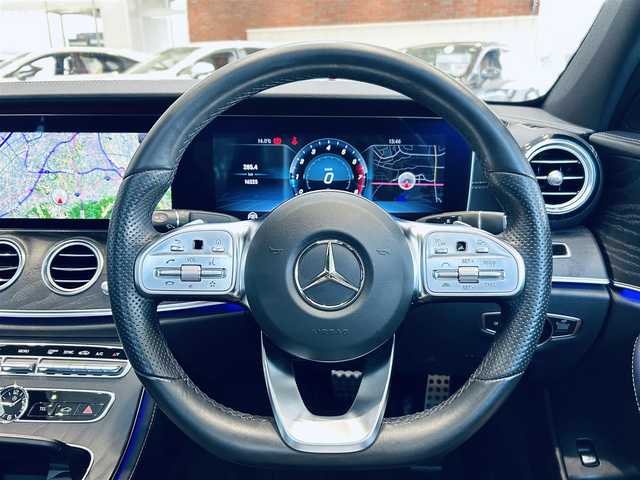メルセデス・ベンツ Ｍ・ベンツ Ｅ３００ アバンギャルド スポーツ 大阪府 2019(令1)年 1.7万km オブシディアンブラック レザーエクスクルーシブP/レーダーセーフティ/サンルーフ/黒革/メモリ付きパワーシート/シートヒーター/純正ナビ/TV/360度カメラ/applecarplay/HUD/ACC/ブルメスター/純正19インチAW/LEDヘッドライト/電動リアゲート/アンビエントライト/ブラインドスポット