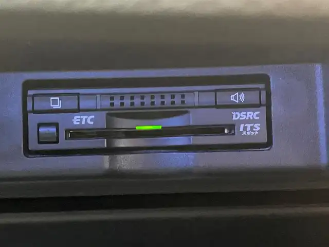 トヨタ ハリアー ハイブリッド プレミアム アドバンスドP 岩手県 2014(平26)年 19.8万km ホワイトパールクリスタルシャイン ４WD/サンルーフ/JBLプレミアムサウンドシステム/全周囲カメラ/横滑り防止装置/アイドリングストップ/MTモード付きAT/クルーズコントロール/ETC/フルセグTV/電動リアゲート/ドライブレコーダー/パワーシート/コーナーセンサー/レーンアシスト/純正ナビ/純正フロアマット/純正LEDヘッドライト/オートライト/オートマチックハイビーム