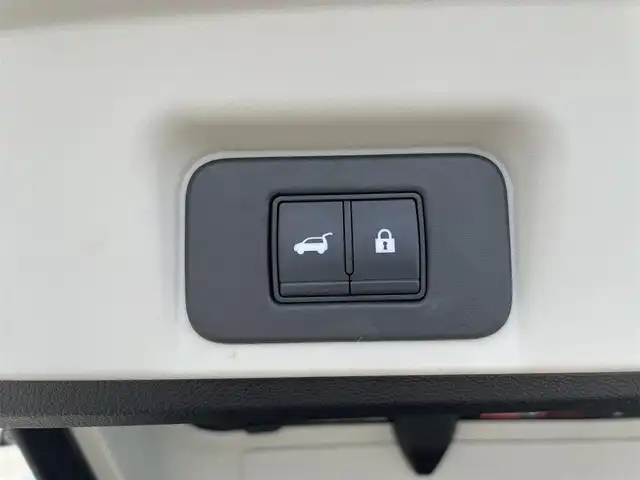 日産 アリア B6 リミテッド 東京都 2022(令4)年 3.9万km 黒 プロパイロット2.0/BOSE Premium Sound System/パノラミックガラスルーフ/純正12.3インチワイドディスプレイ/アラウンドビューモニター/インテリジェントルームミラー/プロパイロットリモートパーキング/ヘッドアップディスプレイ/電動センターコンソールボックス/e-Pedal Step/エマージェンシーブレーキ/インテリジェント FCW/インテリジェント LI/ブラインドスポットモニター/シートヒーター/ベンチレーションシート/パワーシート/ビルトインETC2.0