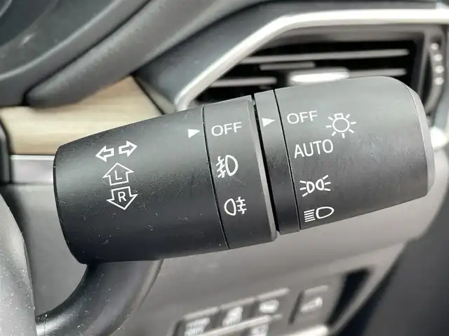 マツダ ＣＸ－５ XD エクスクルーシブモード 愛媛県 2020(令2)年 3.6万km ポリメタルグレーM 純正ナビ【マツダコネクト】/・TV/・Bluetooth/・CD/DVD/・FM/AM/・SD/・USB/BOSEサウンド/前後ドライブレコーダー/バック・フロント・全方位カメラ/前後コーナーセンサー/レーダークルーズコントロール/サンルーフ/電動リアゲート/前席パワーシート（D席シートメモリー付き）/前席シートヒーター/前席エアシート/ハンドルヒーター/革巻きステアリング/ステアリングスイッチ/パドルシフト/電動サイドブレーキ/ブレーキホールドスイッチ/純正１９インチアルミホイール/純正フロアマット