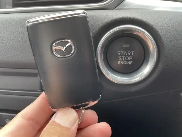 マツダ ＣＸ－５ XD エクスクルーシブモード 愛媛県 2020(令2)年 3.6万km ポリメタルグレーM 純正ナビ【マツダコネクト】/・TV/・Bluetooth/・CD/DVD/・FM/AM/・SD/・USB/BOSEサウンド/前後ドライブレコーダー/バック・フロント・全方位カメラ/前後コーナーセンサー/レーダークルーズコントロール/サンルーフ/電動リアゲート/前席パワーシート（D席シートメモリー付き）/前席シートヒーター/前席エアシート/ハンドルヒーター/革巻きステアリング/ステアリングスイッチ/パドルシフト/電動サイドブレーキ/ブレーキホールドスイッチ/純正１９インチアルミホイール/純正フロアマット