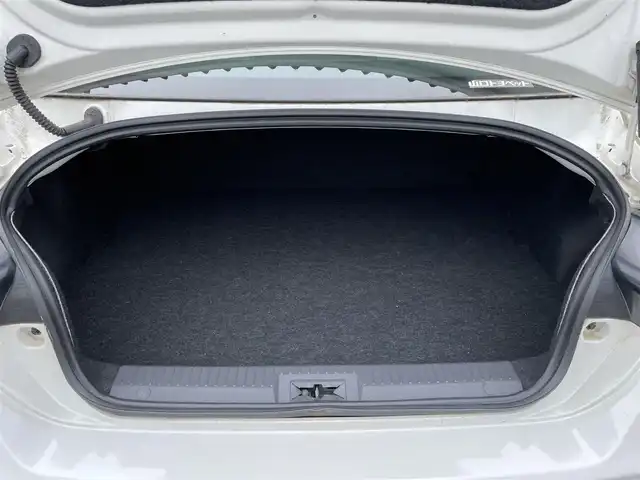 トヨタ ８６ GT リミテッド 福岡県 2016(平28)年 3.6万km クリスタルホワイトパール 純正ナビ/ハーフレザー/クルーズコントロール/リアスポイラー/純正１７アルミ/シートヒーター/フルセグＴＶ/ＣＤ／ＤＶＤ再生/ブルートゥース/ＥＴＣ/スマートキー/プッシュスタート/ＨＩＤヘッドライト