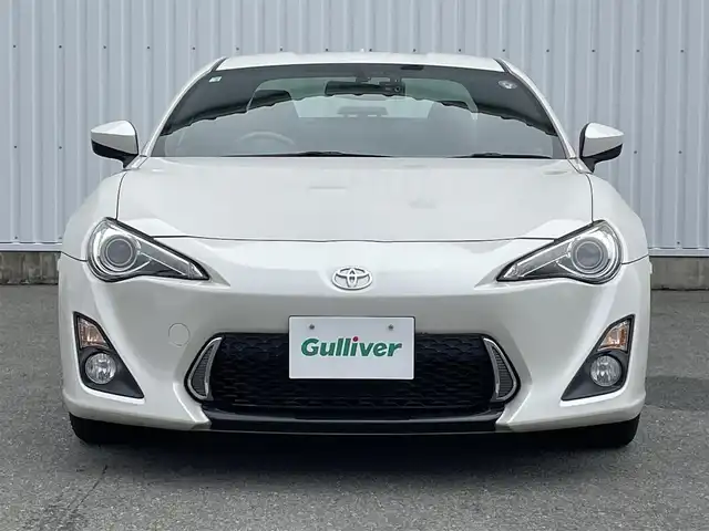 トヨタ ８６ GT リミテッド 福岡県 2016(平28)年 3.6万km クリスタルホワイトパール 純正ナビ/ハーフレザー/クルーズコントロール/リアスポイラー/純正１７アルミ/シートヒーター/フルセグＴＶ/ＣＤ／ＤＶＤ再生/ブルートゥース/ＥＴＣ/スマートキー/プッシュスタート/ＨＩＤヘッドライト