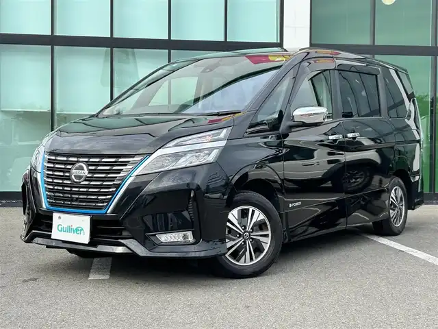 日産 セレナ e－パワー ハイウェイスター V 和歌山県 2020(令2)年 3.7万km ダイヤモンドブラック 純正10インチナビ/（BT/CD/DVD/HDMI)/フルセグTV/全方位カメラ/横滑り防止/衝突被害軽減ブレーキ/プロパイロット/レーンキープアシスト/オートライト/前後コーナーセンサー/フリップダウンモニター/前方ドラレコ/ビルトインETC/両側パワスラ/ハンズフリーオートスライド/前席シートヒーター/ステアリングヒーター/ステアリングリモコン/LEDヘッドライト/フォグランプ/純正フロアマット/純正15インチアルミ/ドアバイザー/プッシュスタート