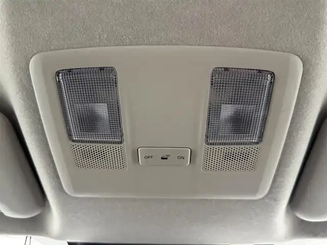 マツダ マツダ２ 15BD 愛知県 2023(令5)年 0.3万km ソニックシルバーM 純正８インチナビ/　（Ｂｌｕｅｔｏｏｔｈ／フルセグＴＶ／ＣＤ／ＤＶＤ）/全方位カメラ/ビルトインＥＴＣ/前後ドラレコ/ヘッドアップディスプレイ/衝突被害軽減ブレーキ/アダプティブクルーズコントロール/MTモード付AT
