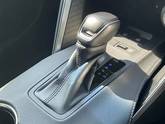 トヨタ ハリアー G レザーパッケージ 静岡県 2020(令2)年 5万km プレシャスブラックパール 禁煙/純正ナビ/（AM/FM/BT）/・バックカメラ/・フルセグTV/トヨタセーフティセンス/モデリスタエアロ（F/S/R)/レザーシート/・シートヒーター/・エアシート/ハンドルヒーター/パワーシート/前後ドライブレコーダー/デジタルインナーミラー/ETC2.0/純正アルミホイール