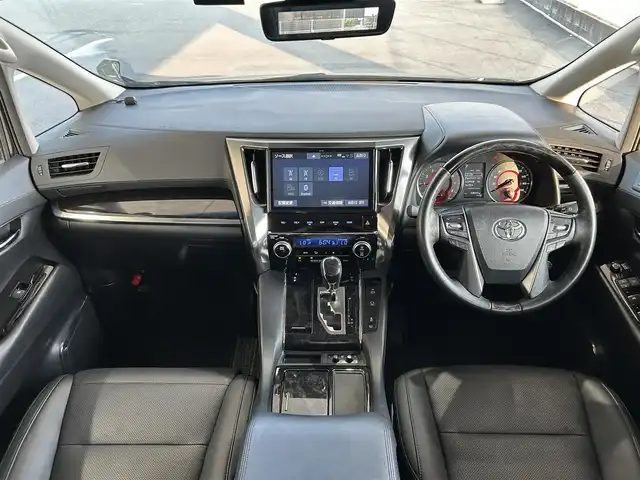 トヨタ ヴェルファイア Z Gエディション 福岡県 2019(令1)年 3.3万km スパークリングブラックパールクリスタルシャイン 純正10型SDナビ(フルセグTV/CD/DVD/BT)バックモニター三眼LEDヘッドライトシーケンシャルウィンカートヨタセーフティセンスコーナーセンサーBSM電動リアゲート両側パワスラレーダークルコン前後ドラレコETCデジタルインナーミラーシートヒーターハンドルヒーターオットマン純正フロアマット純正アルミホイール18inchスマートキープッシュスタート