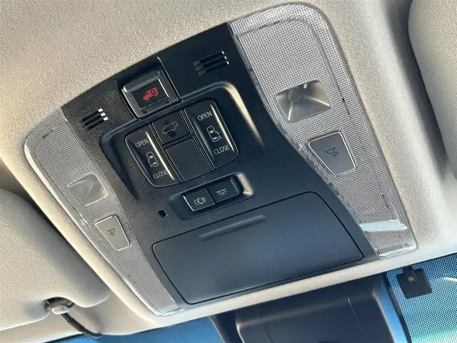 トヨタ ヴェルファイア Z Gエディション 福岡県 2019(令1)年 3.3万km スパークリングブラックパールクリスタルシャイン 純正10型SDナビ(フルセグTV/CD/DVD/BT)バックモニター三眼LEDヘッドライトシーケンシャルウィンカートヨタセーフティセンスコーナーセンサーBSM電動リアゲート両側パワスラレーダークルコン前後ドラレコETCデジタルインナーミラーシートヒーターハンドルヒーターオットマン純正フロアマット純正アルミホイール18inchスマートキープッシュスタート