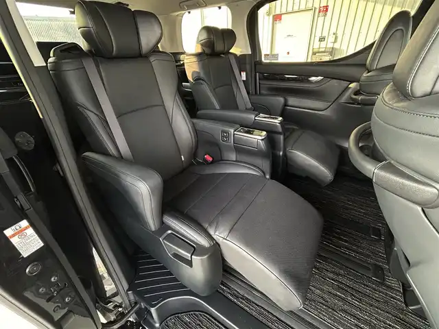 トヨタ ヴェルファイア Z Gエディション 福岡県 2019(令1)年 3.3万km スパークリングブラックパールクリスタルシャイン 純正10型SDナビ(フルセグTV/CD/DVD/BT)バックモニター三眼LEDヘッドライトシーケンシャルウィンカートヨタセーフティセンスコーナーセンサーBSM電動リアゲート両側パワスラレーダークルコン前後ドラレコETCデジタルインナーミラーシートヒーターハンドルヒーターオットマン純正フロアマット純正アルミホイール18inchスマートキープッシュスタート